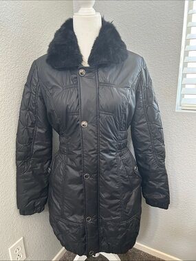 Women's Black Quilted Puffer Coat with Mink Faux-Fur Collar